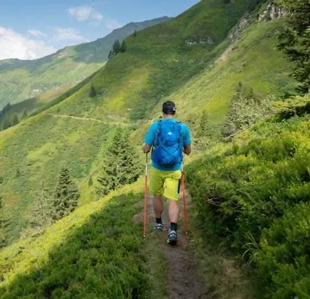 Sophie & Max In Bad Gastein