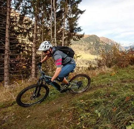 Sophie & Max In Appartement